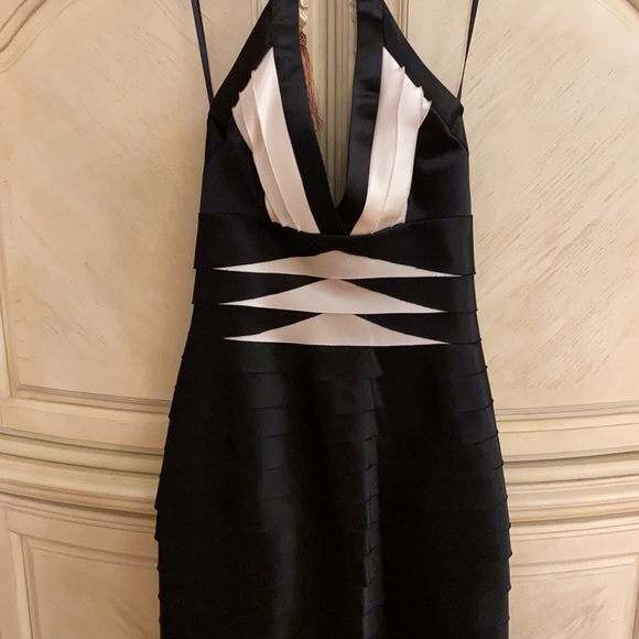 Gorgeous BCBGMAXAZRIA satin dress. Worn once. No stains no flaws. Size 2 - Picture 8 of 8